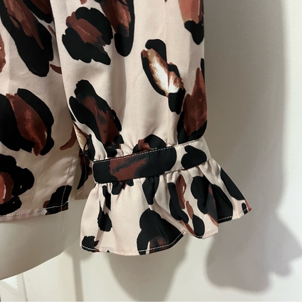 Plus Size Leopard Print Blouse By Eloquii Is In L… - image 8